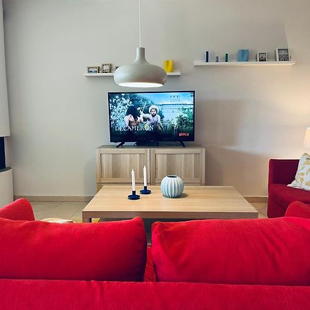 Something Different In Chalkida Apartment Kanithos Bagian luar foto