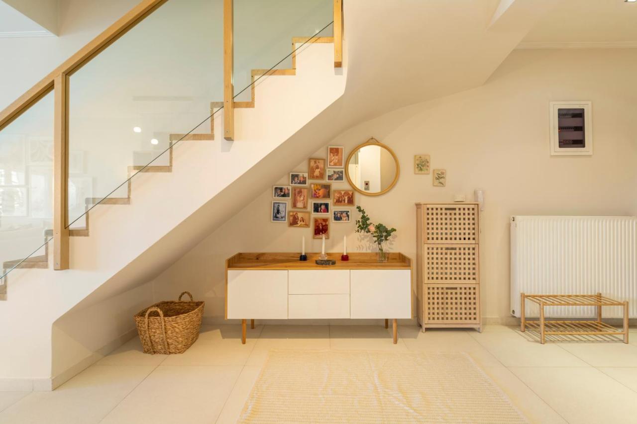 Something Different In Chalkida Apartment Kanithos Bagian luar foto