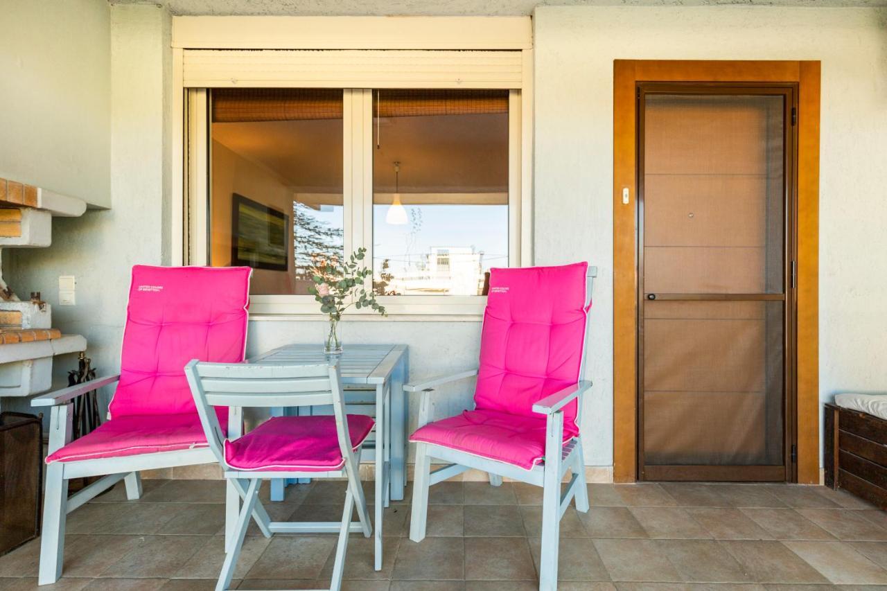 Something Different In Chalkida Apartment Kanithos Bagian luar foto
