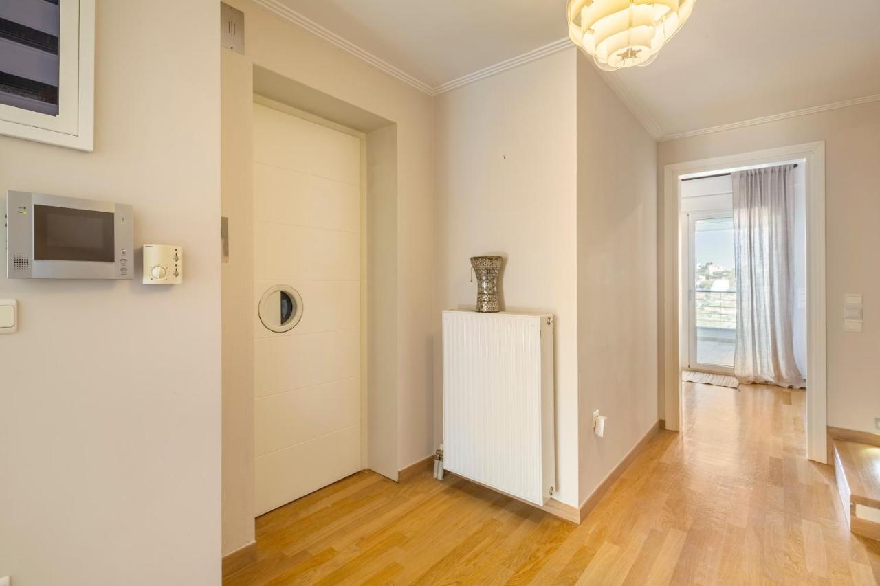 Something Different In Chalkida Apartment Kanithos Bagian luar foto