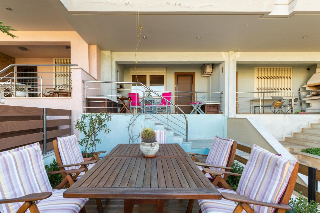 Something Different In Chalkida Apartment Kanithos Bagian luar foto