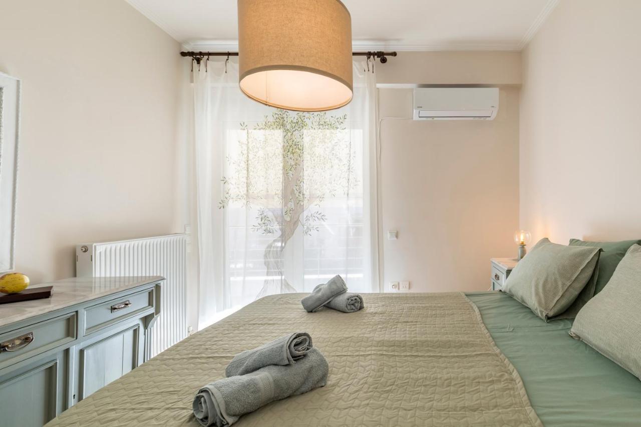 Something Different In Chalkida Apartment Kanithos Bagian luar foto