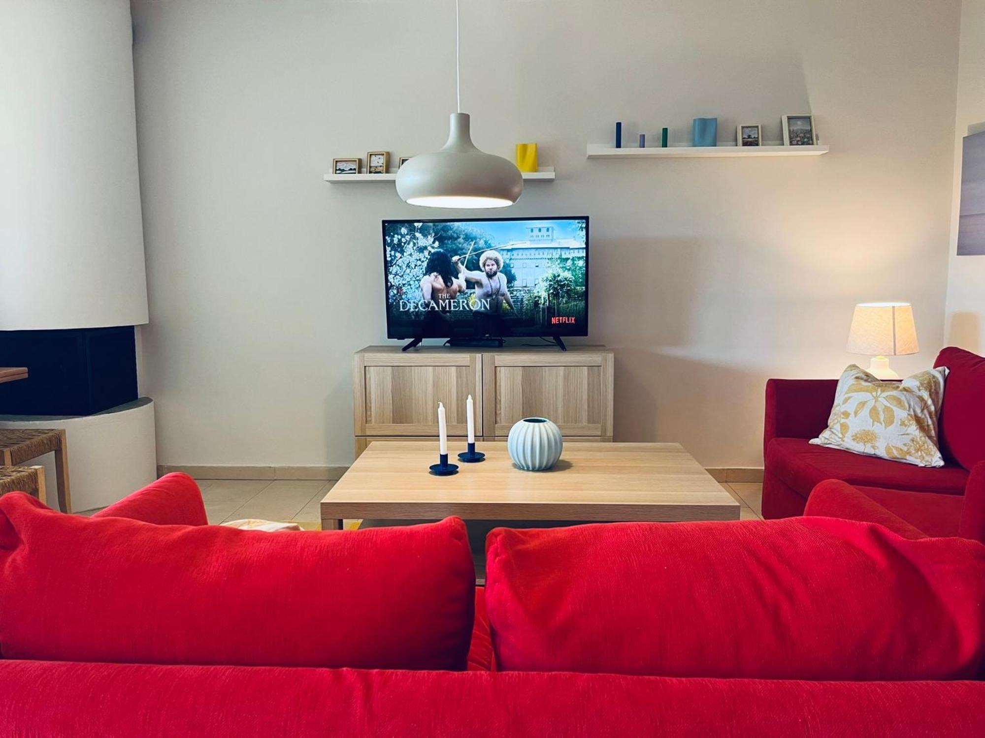 Something Different In Chalkida Apartment Kanithos Bagian luar foto